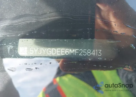 2021 Tesla Model Y Long Range Dual Motor All-Wheel Drive z USA, uszkodzony, nr VIN 5YJYGDEE6MF258413